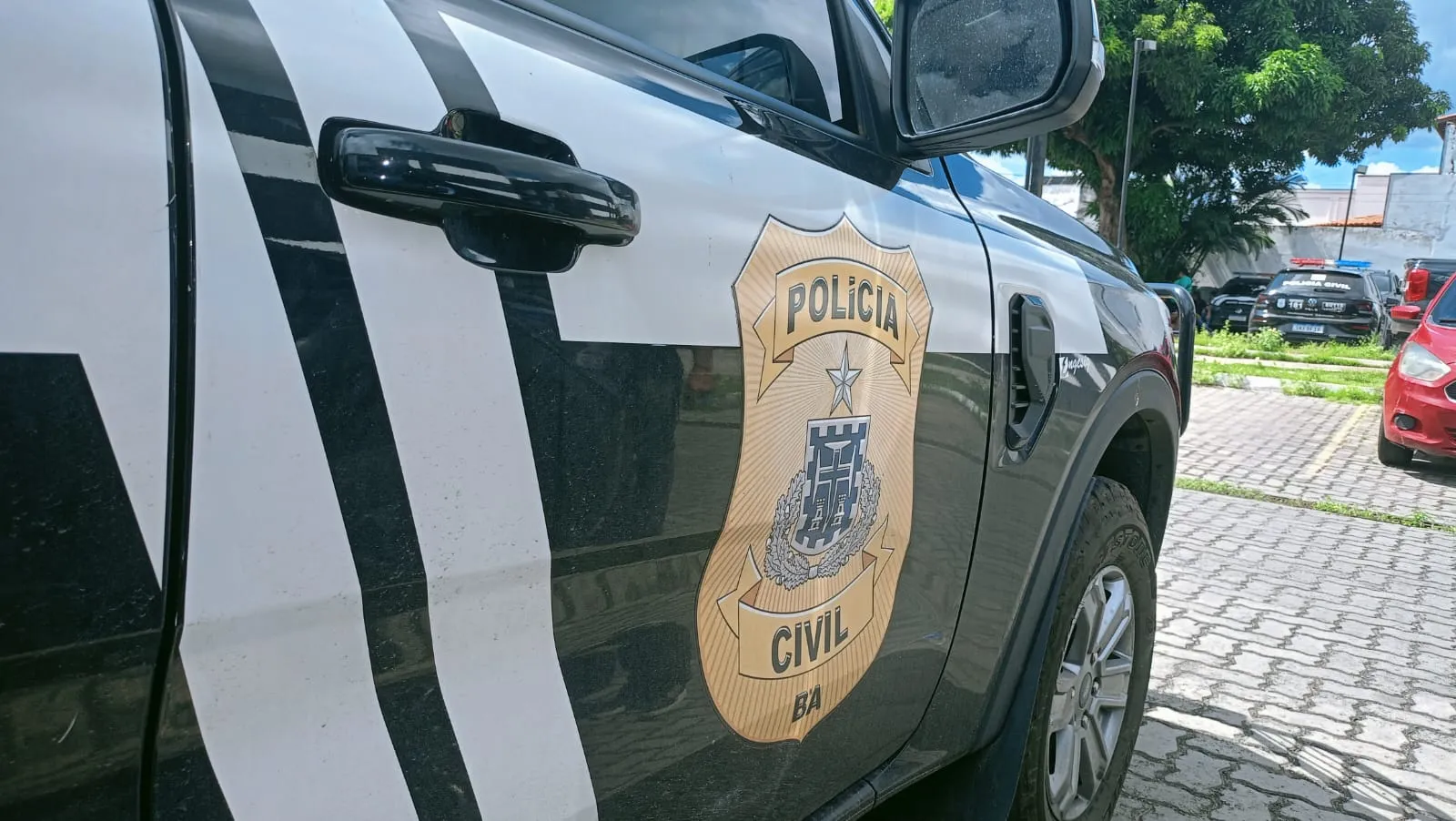 Homem é preso suspeito de matar esposa dentro de casa em Feira de Santana