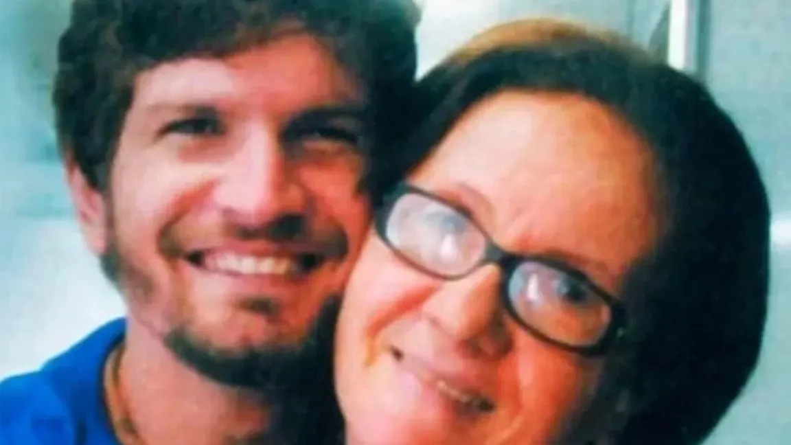 Saulo se pronuncia após porte da mãe e faz homenagem: 'Bença, mainha'