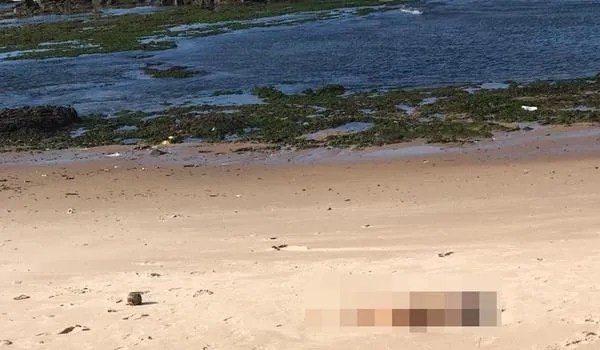 Corpo de mulher é encontrado na  praia da Pituba nesta segunda-feira