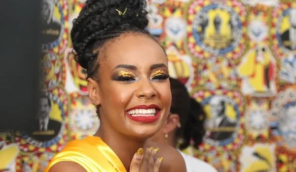  Ilê Aiyê inicia carnaval 2020 levando multidão à Ladeira do Curuzu
