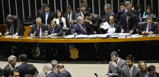 Câmara rejeita emenda que trata do financiamento privado de campanhas