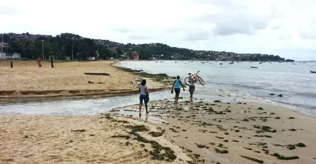 Inema revela que das 37 praias analisadas em Salvador e Lauro de Freitas, 9 são impróprias para banho