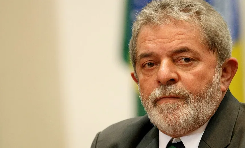 Ex-presidente Lula determina que advogados não solicitem mudança para o regi-semiaberto