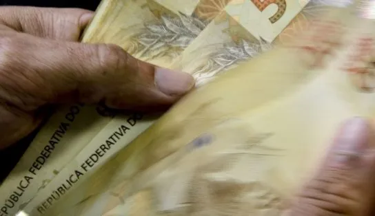 Auxílio Brasil de R$ 600 começa a ser pago nesta terça-feira; saiba quem recebe