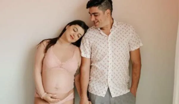 Marcelo Adnet anuncia nascimento da primeira filha; humorista namora há três anos 