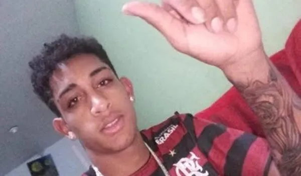 Jovem é executado em praia turística de Ilhéus e tiroteio assusta banhistas; veja vídeo 