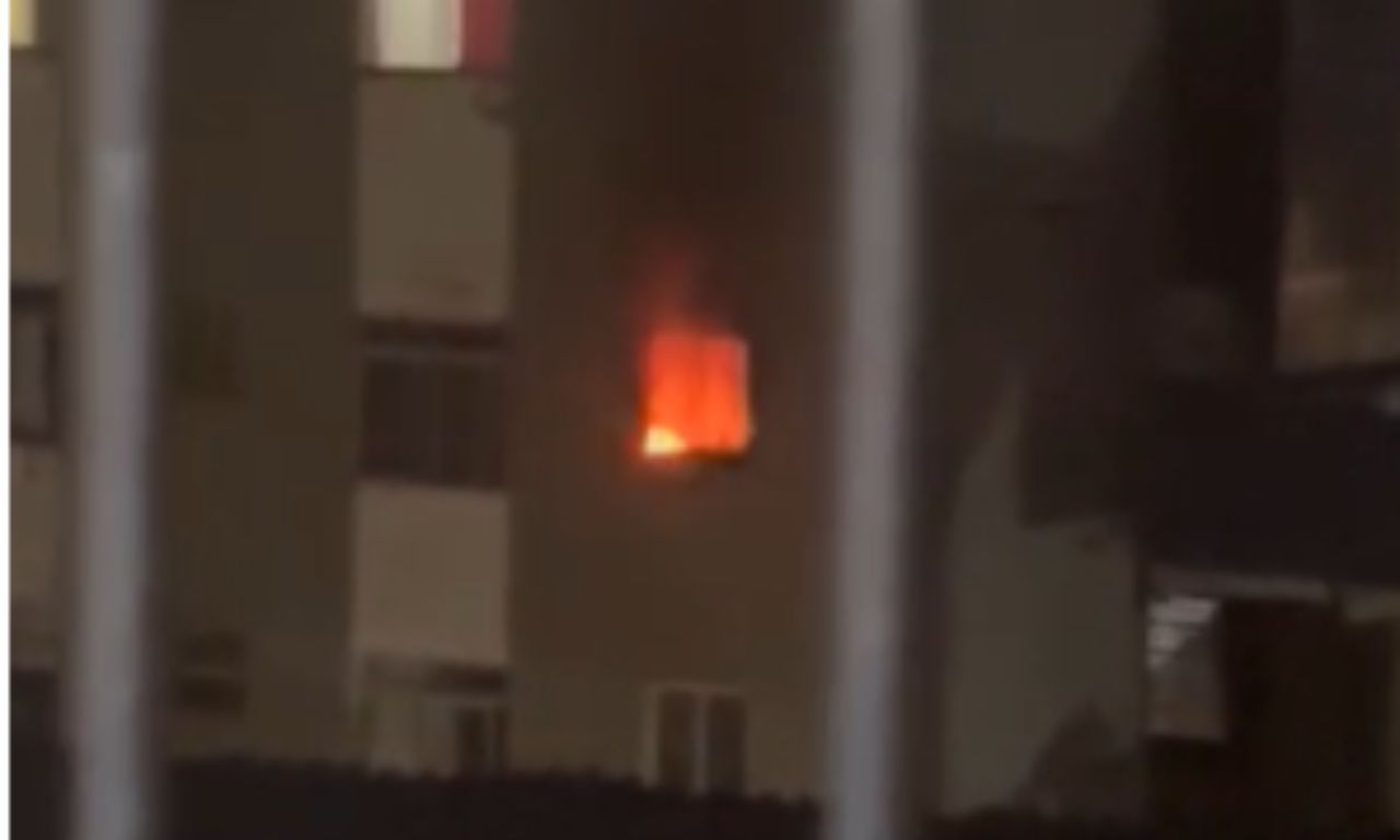  Inc&ecirc;ndio em apartamento em Brotas. Foto: Leitor Aratu On