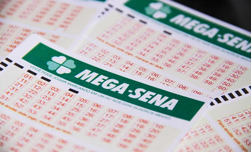 Mega-Sena acumula e pode pagar R$ 6 milhões no sábado; saiba mais