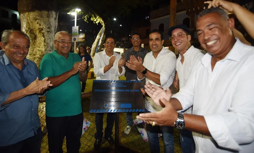 Ao lado de Igor Kannário, vice-prefeito inaugura novas praças no bairro da Liberdade