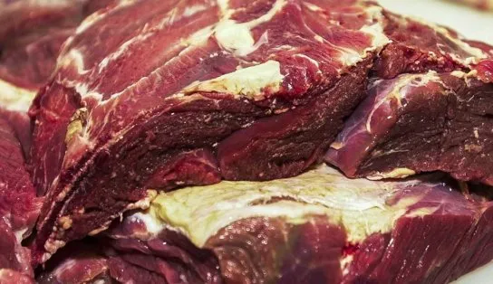 Governo zera imposto de importação de alimentos como carnes, farinha de trigo e biscoitos tentando conter inflação