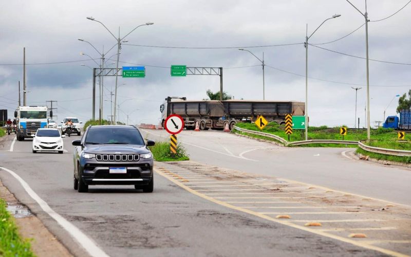 Quitar o Imposto sobre a Propriedade de Veículos Automotores (IPVA) é fundamental tanto para evitar penalidades legais severas quanto para contribuir com o financiamento de serviços públicos essenciais, como saúde e educação/Foto: Feijão Almeida / GOVBA