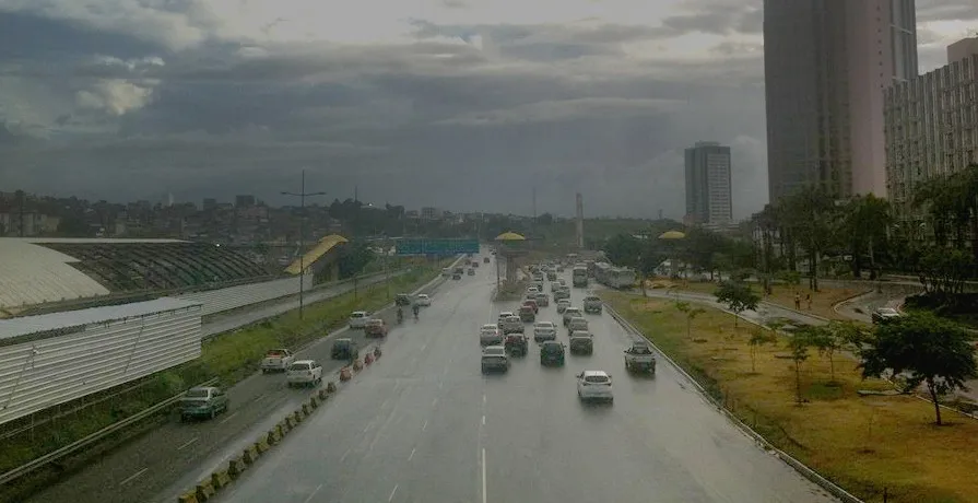 FECHOU O TEMPO: Salvador e Região Metropolitana deve permanecer com céu nublado no fim de semana