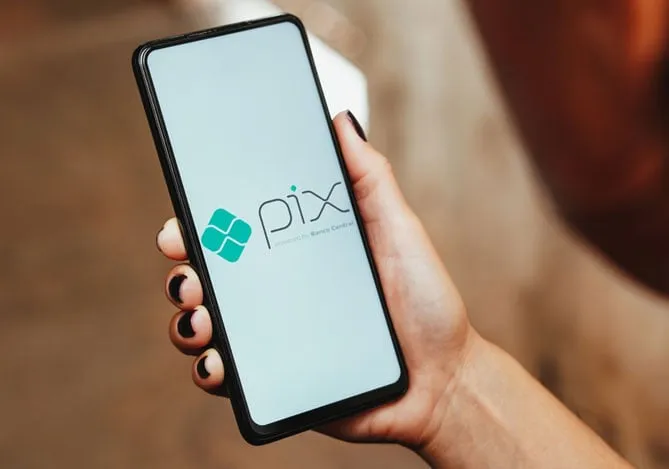 Pix acima de R$ 500 IPhone tem restrições após nova regra do banco central