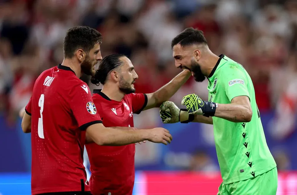 Últimos confrontos da fase de grupos da Euro definem partidas das oitavas de final