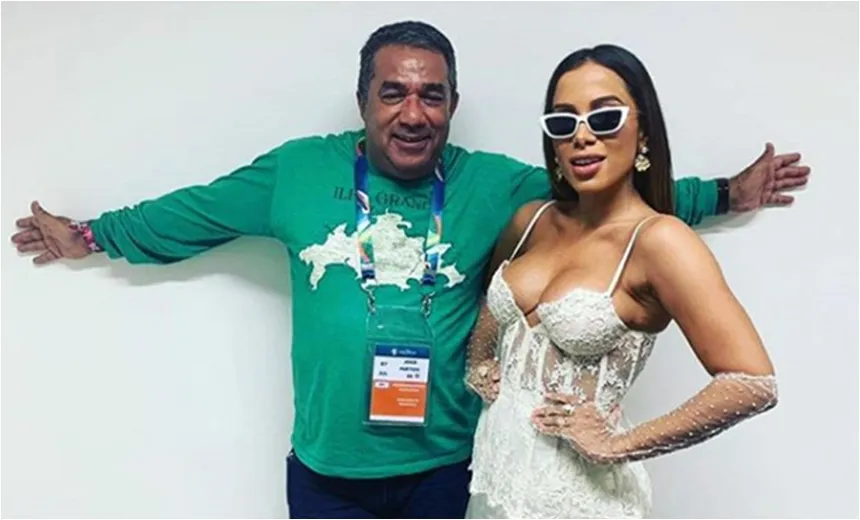  Pai de Anitta faz declaração sobre  Scooby : ?O CARA É BOM DE CAMA?  
