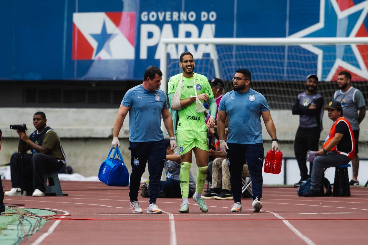 Ronaldo, goleiro titular do Bahia, se machucou em mar&ccedil;o contra o Remo. Foto: Let&iacute;cia Martins/EC Bahia