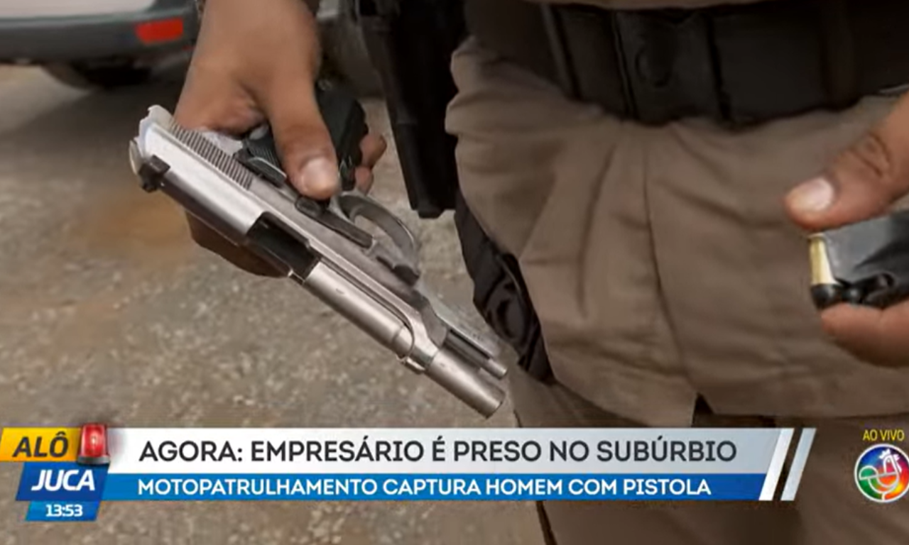 Empres&aacute;rio &eacute; preso por porte ilegal de arma no Sub&uacute;rbio de Salvador. Foto: TV Aratu 