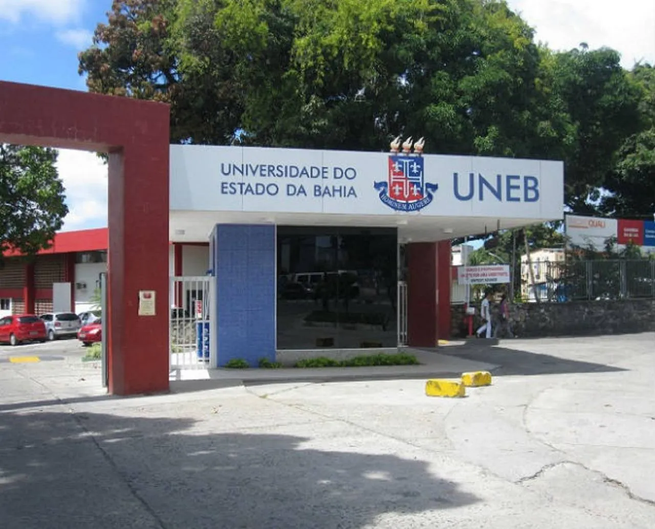 Estudantes de universidades estaduais na Bahia receberão mais parcelas do benefício de R$ 300