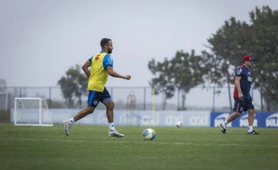 Bahia faz treino tático visando a partida contra o Criciúma na Arena Fonte Nova