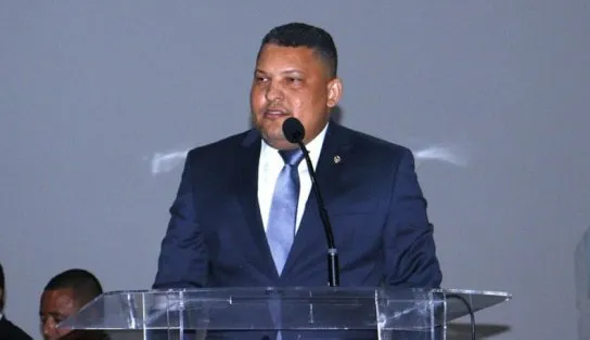 Jonatas dos Santos é eleito presidente da Câmara Municipal de Teixeira de Freitas