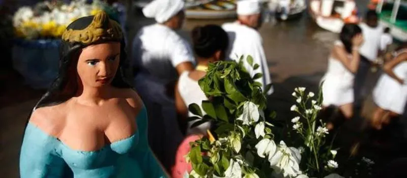 BALAIO VERDE: Veja dicas de presente para dar a Iemanjá sem ‘emporcalhar’ o mar