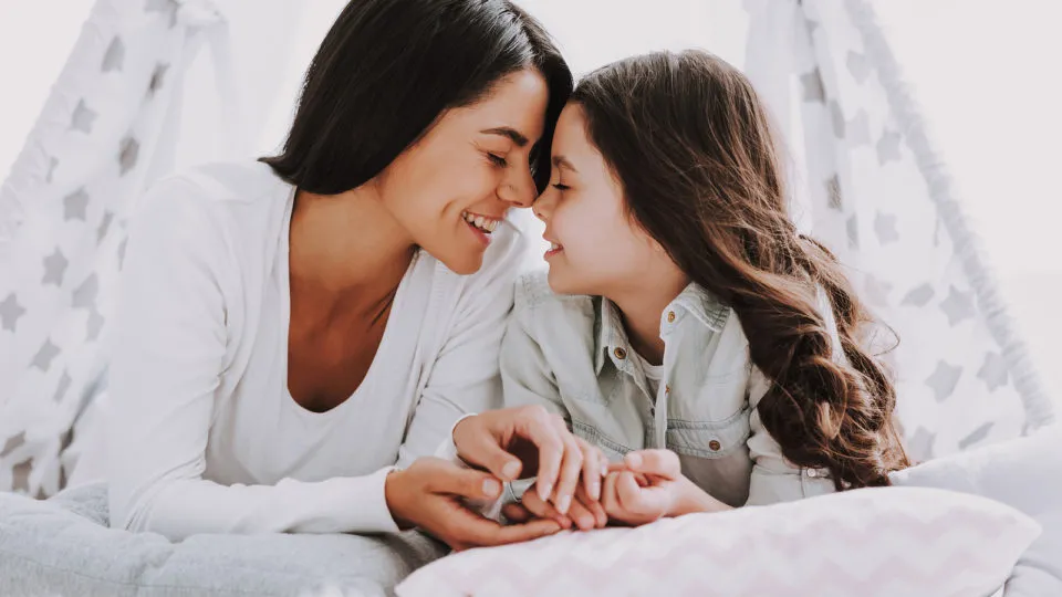Imagem de mãe e filha