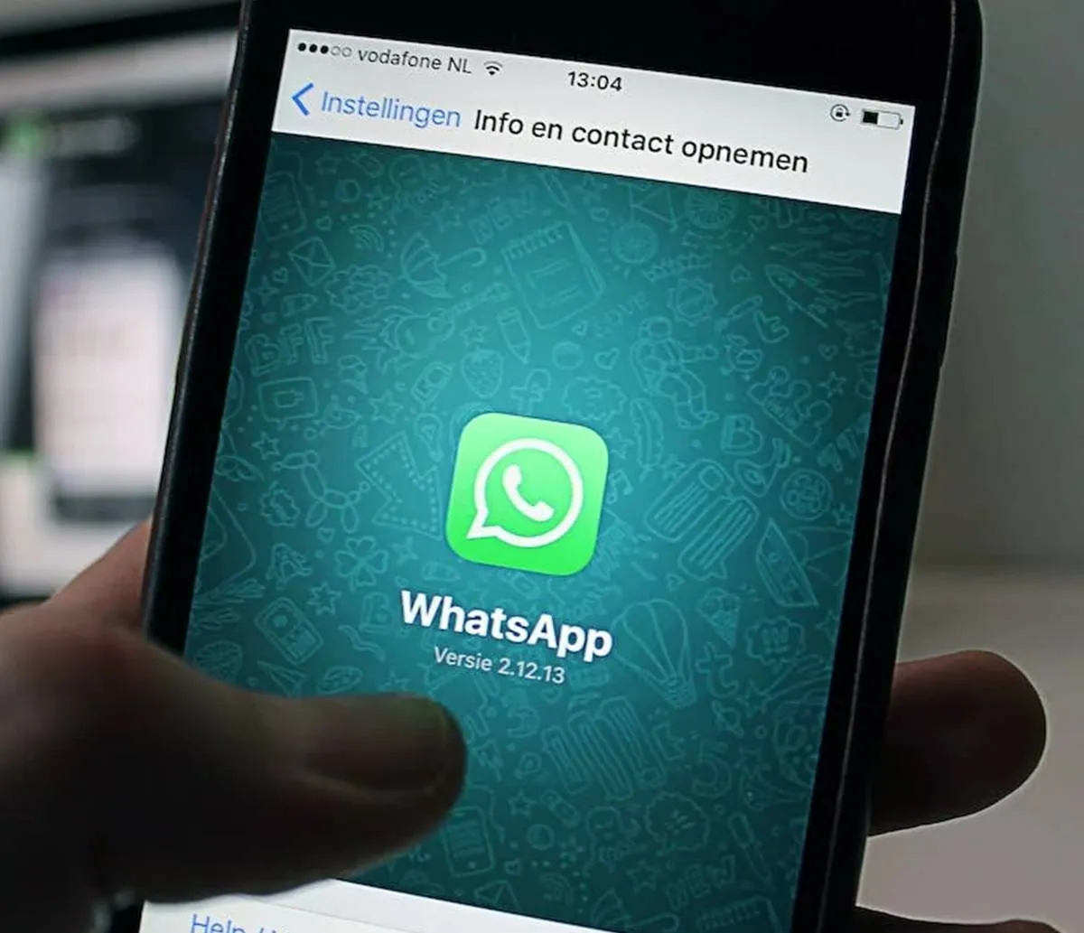 WhatsApp passa meia hora sem funcionar e usuários fazem memes com a situação
