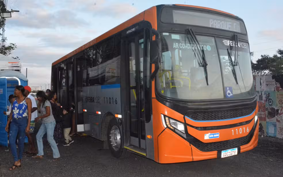&Ocirc;nibus de Feira De Santana. Foto:  Marcelo Magalh&atilde;es