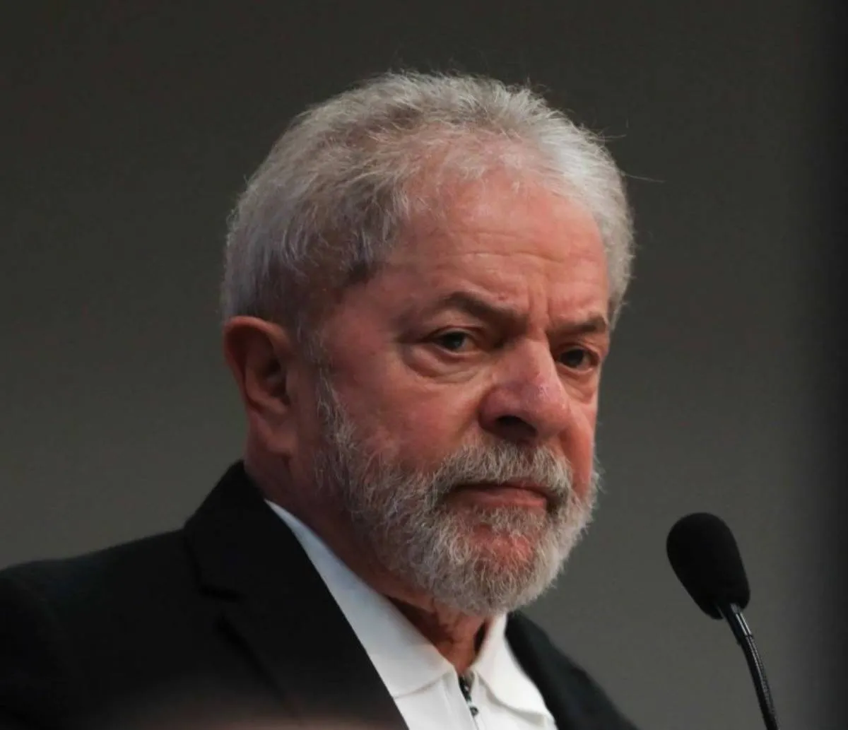 Lula adia compromissos após diagnóstico de pneumonia; presidente descansa no Alvorada