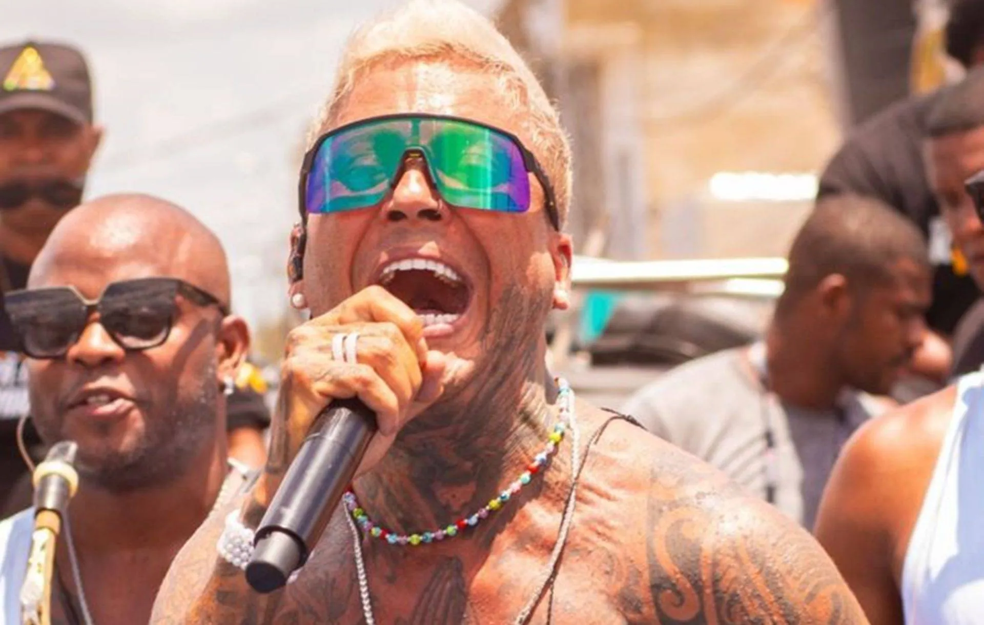 Kannário tem show interrompido após discussão em Sergipe: 'Querem polêmica, e eu quero é botar pra virar!'