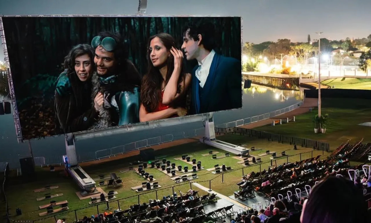Cinema a céu aberto