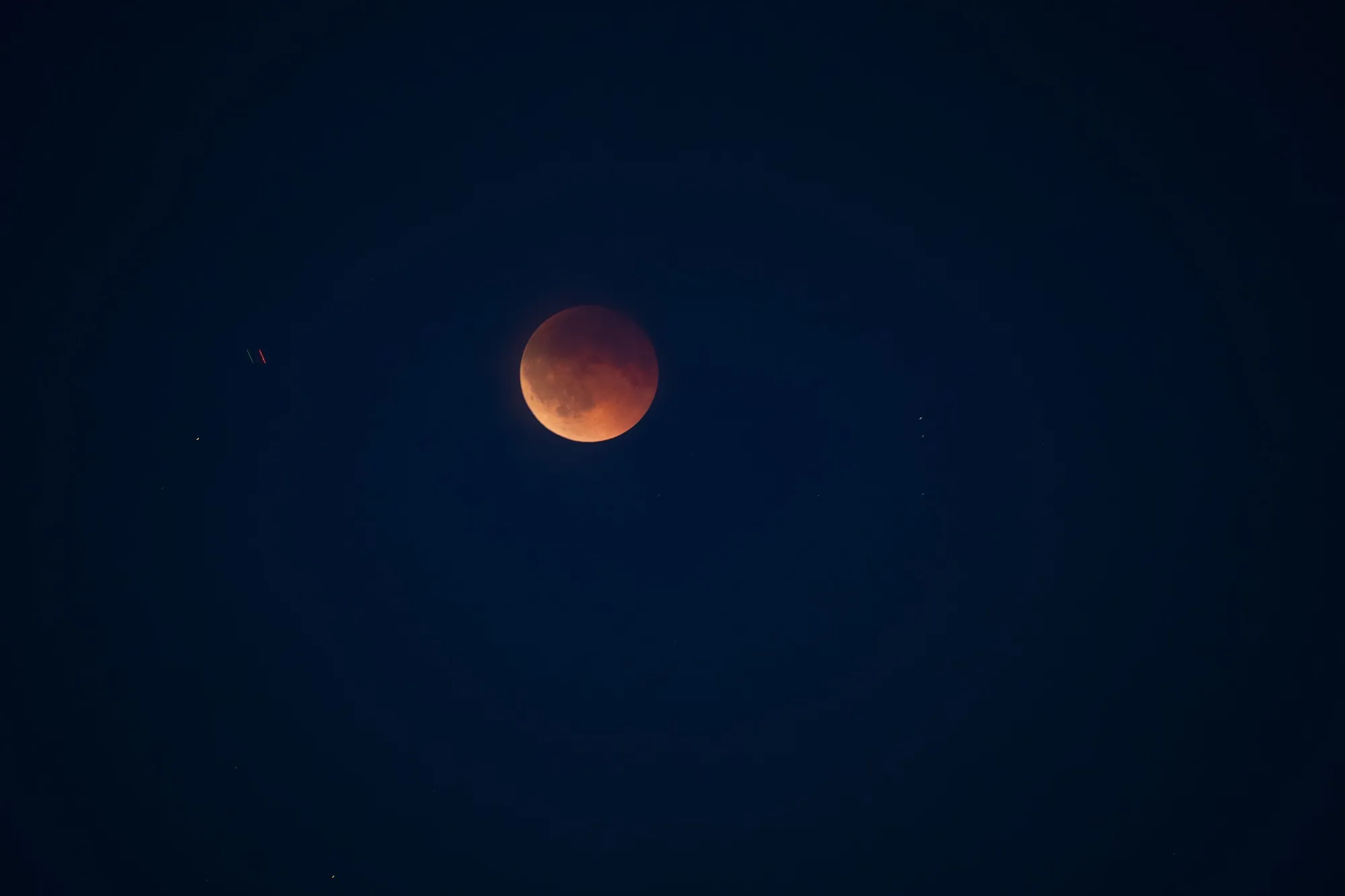 Eclipses podem afetar nossas emoções? Entenda o que muda, segundo a astrologia