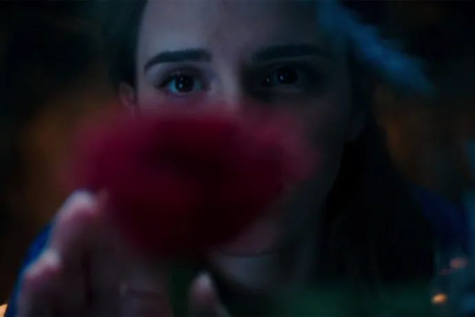 Walt Disney libera primeiro teaser de A Bela e a Fera com Emma Watson e fãs enlouquecem