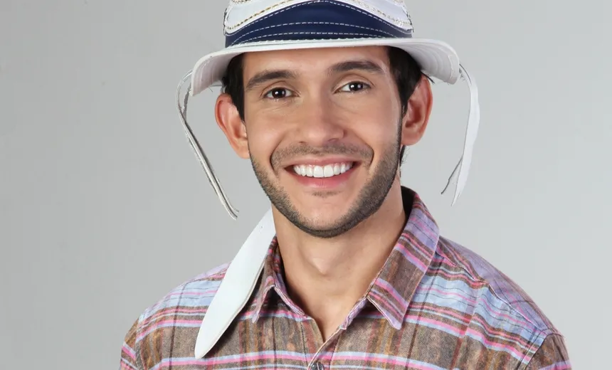 Matheus Boa Sorte estreia no teatro com o espetáculo "Sentimento Sertão"