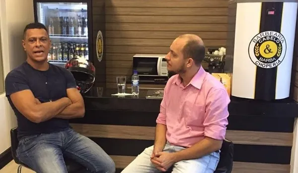 ‘PAPO DE BARBA’: Renato Piaba fala sobre carreira, paquera e o pior porre da vida; Assista