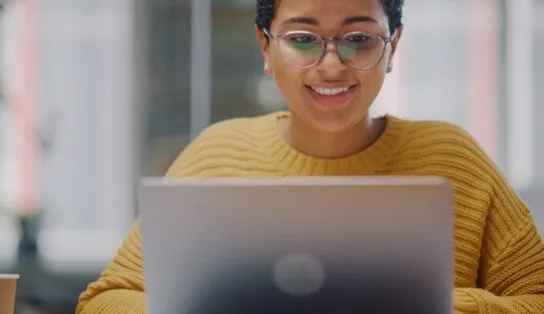 Programa Conectadas abre inscrição para curso gratuito de tecnologia