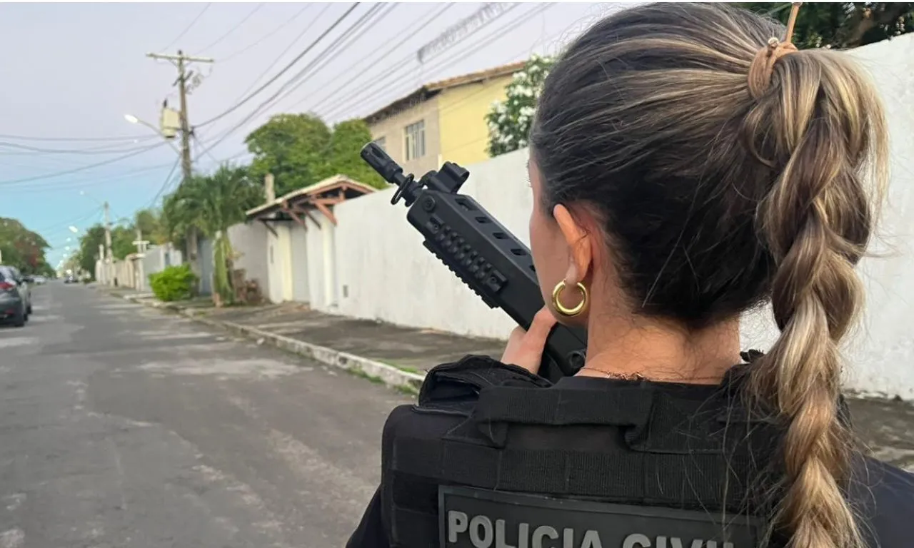 Ex-PM e mulher são presos suspeitos de integrar grupo de sequestros e extorsões na RMS