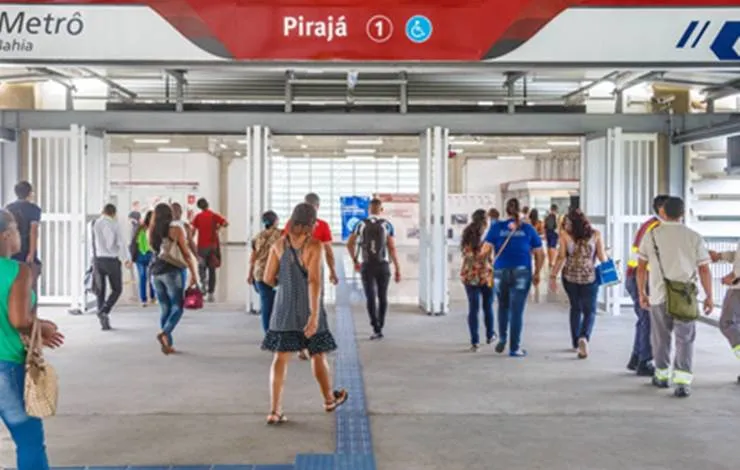 Sacola deixada em passarela da Estação Pirajá causa momento de tensão na manhã deste sábado (6)