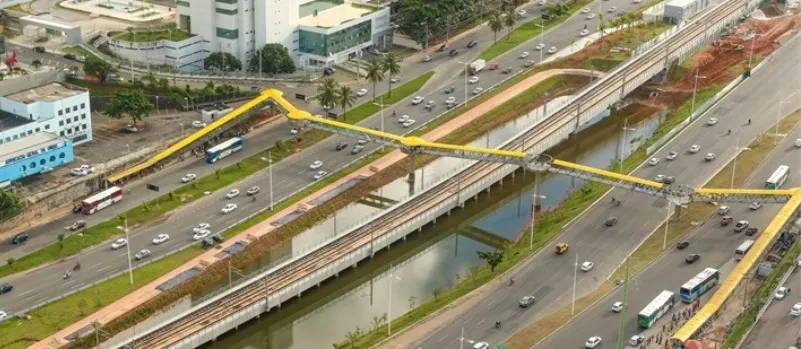 OBRAS: Trecho da Av. Paralela é bloqueada para manutenção da passarela do Imbuí
