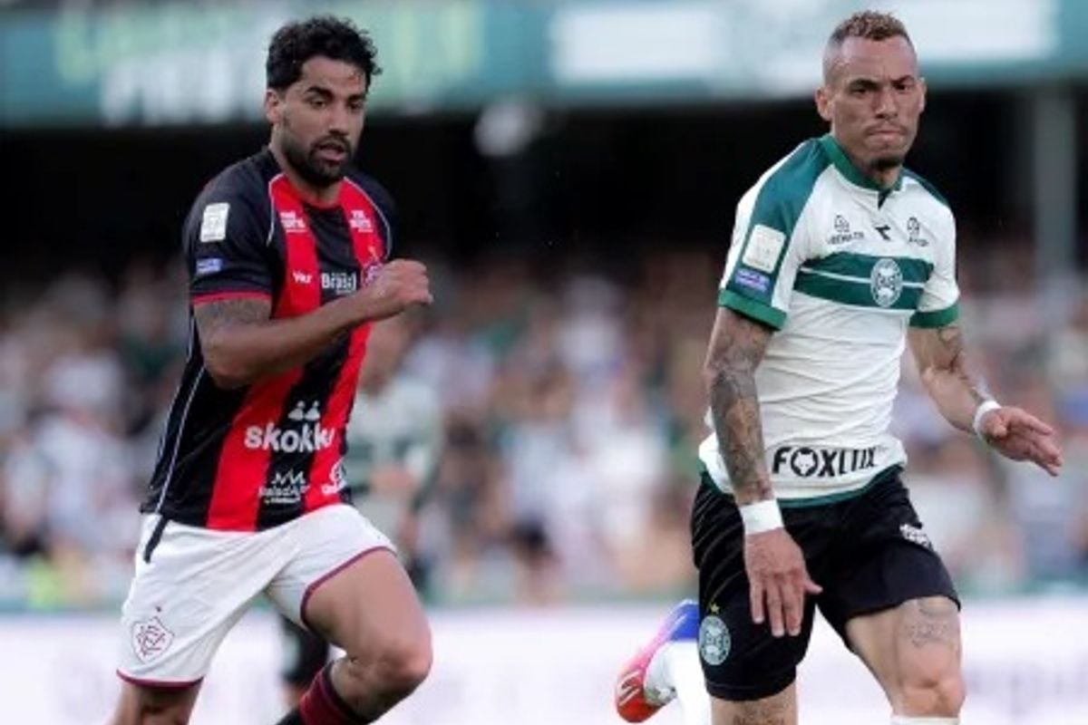 Vit&oacute;ria perde para o Coritiba e fica perto da zona de rebaixamento. Foto: Flickr | Coritiba