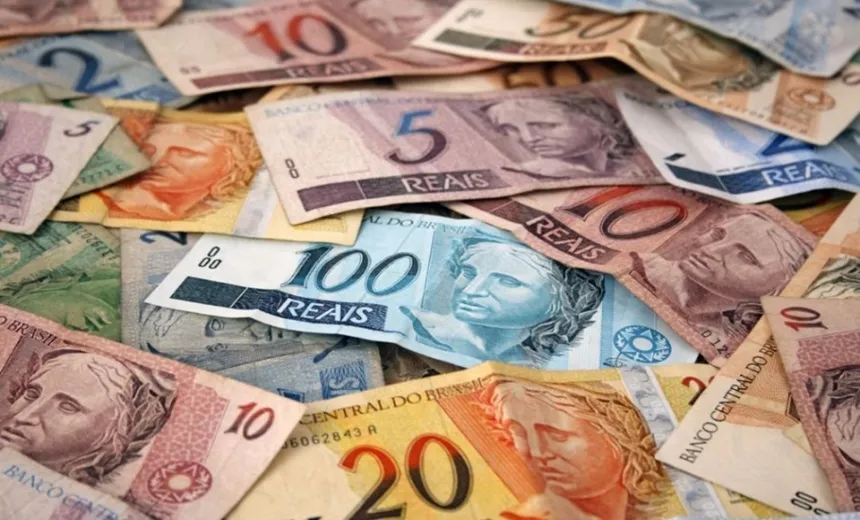 COFRES CHEIOS: Estado antecipa R$ 147,8 milhões do ICMS aos 417 municípios baianos