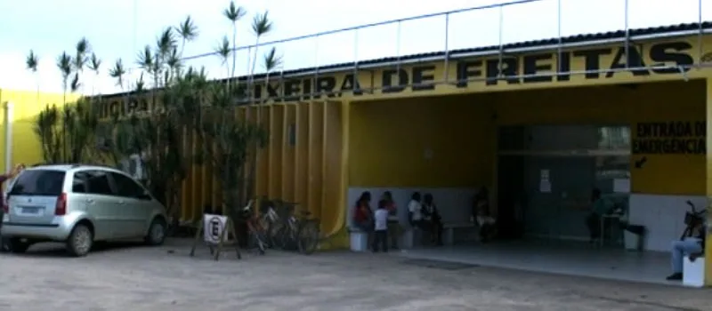 ACIDENTE: Sete pessoas ficam feridas em colisão frontal entre carro e caminhão no sul da Bahia
