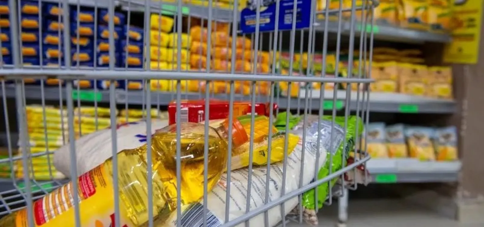 Salvador tem segunda maior alta do país na cesta básica em março, segundo Dieese