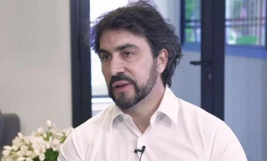 Padre Fábio de Melo anuncia saída do Twitter: ?tenho uma saúde emocional a ser cuidada?; confira