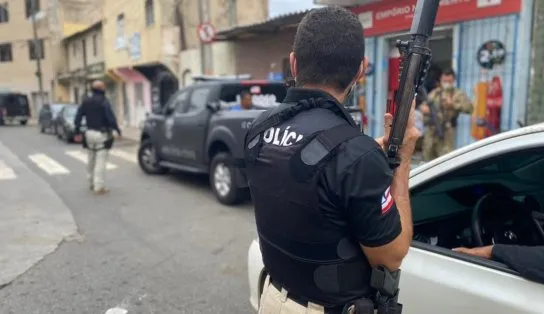 Dois homens são esfaqueados após briga de trânsito no interior da Bahia; suspeito fugiu de motocicleta