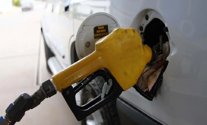 Petrobras anuncia novo aumento no preço da gasolina nas refinarias