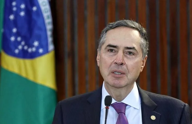 Ao assumir o comando do STF, Barroso defende direitos de minorias