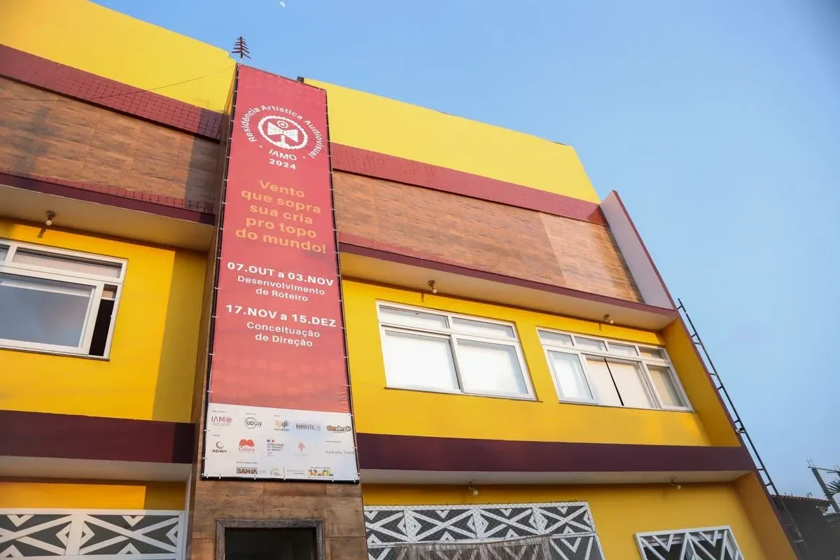 Você conhece o cinema que funciona dentro de um quilombo em Salvador?