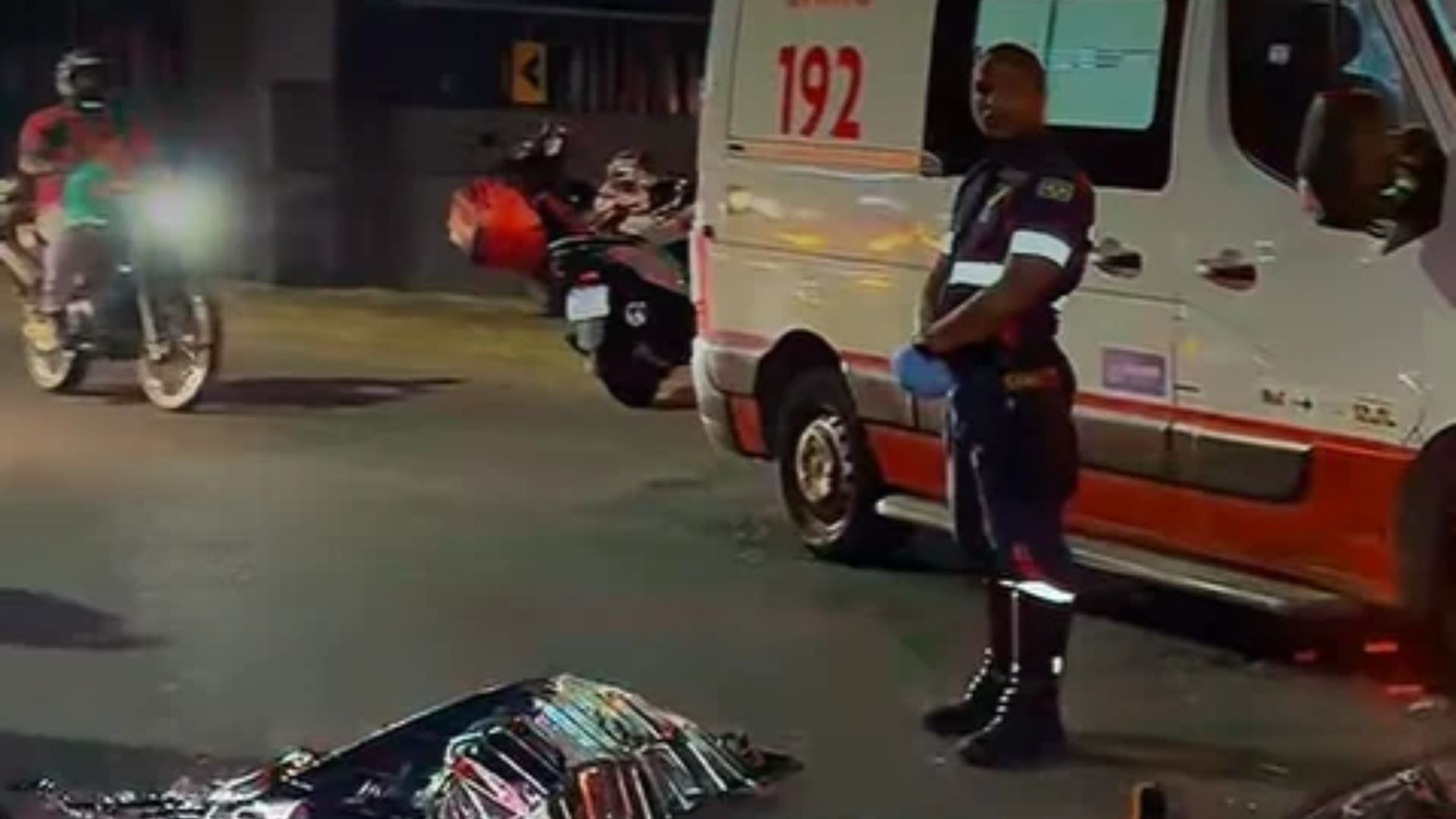 Motociclista morre ap&oacute;s colidir com &ocirc;nibus. Foto: reprodu&ccedil;&atilde;o | Al&ocirc; Juca