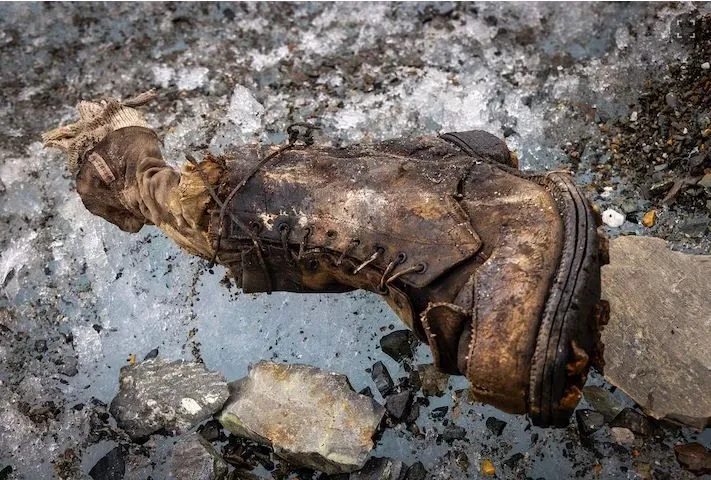 Pé de alpinista desaparecido há 100 anos é encontrado no Everest